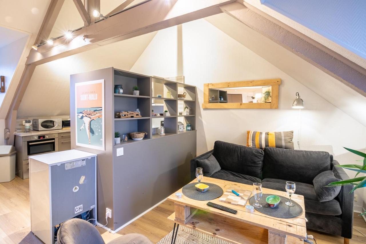 Ferienwohnung Le Petit Melorien Saint-Méloir-des-Ondes Exterior foto